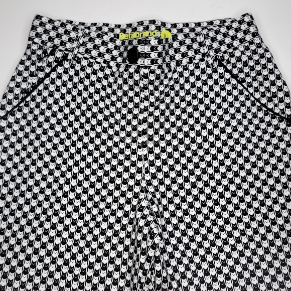 Beta Brand Catstooth